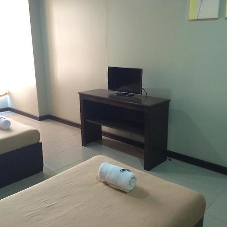 Ati-Atihan Festival Hotel Kalibo Bagian luar foto