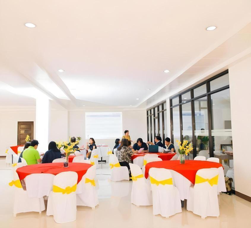 Ati-Atihan Festival Hotel Kalibo Bagian luar foto