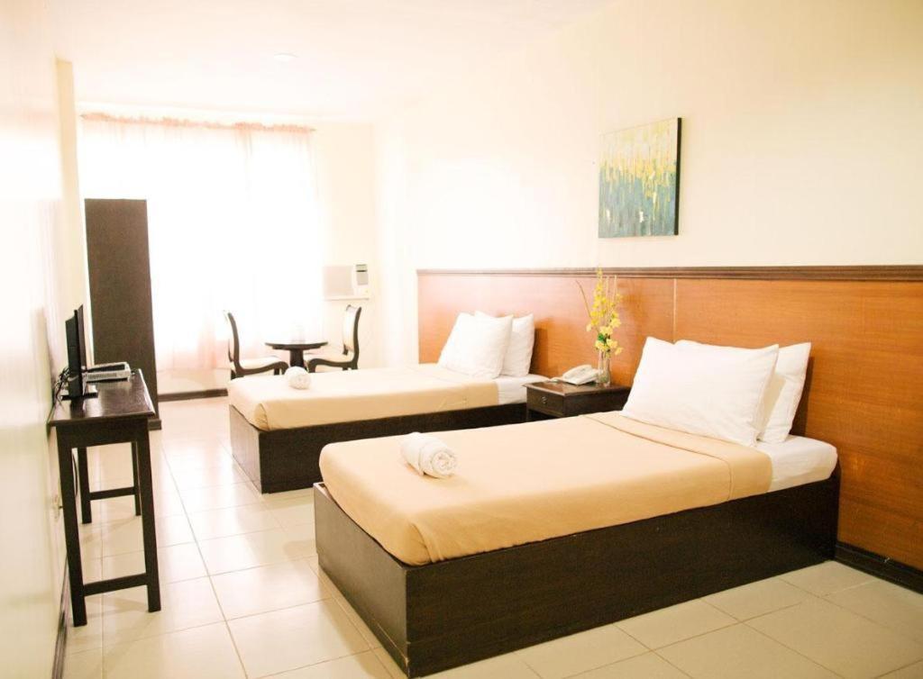 Ati-Atihan Festival Hotel Kalibo Bagian luar foto