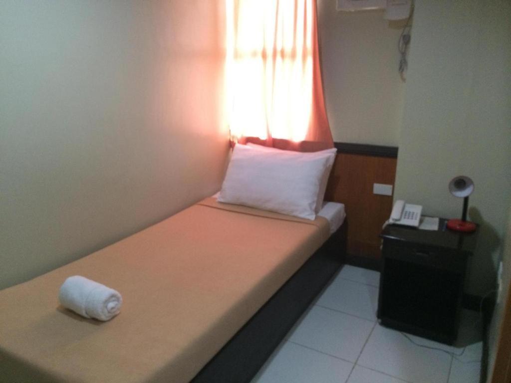 Ati-Atihan Festival Hotel Kalibo Bagian luar foto