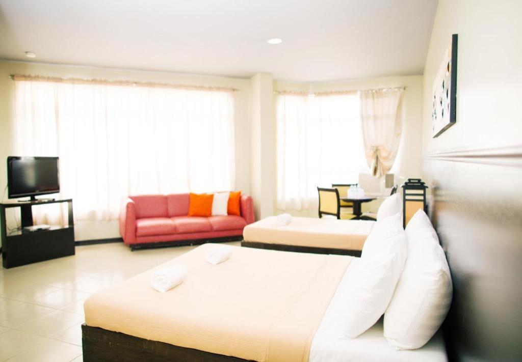 Ati-Atihan Festival Hotel Kalibo Bagian luar foto