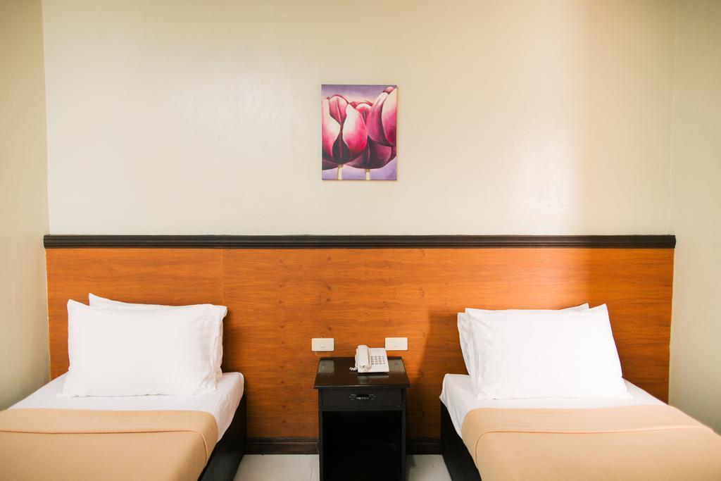 Ati-Atihan Festival Hotel Kalibo Bagian luar foto